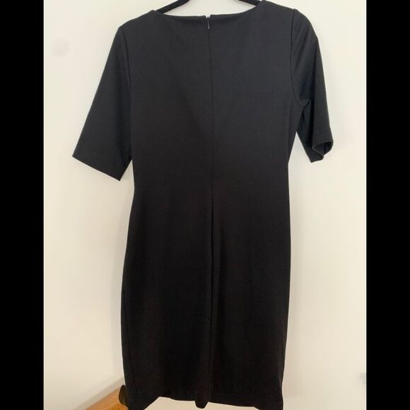 NWOTcCalvin Klein black shortsleeved midi dress, asymmetrical V-neck, size 10 - Picture 5 of 9